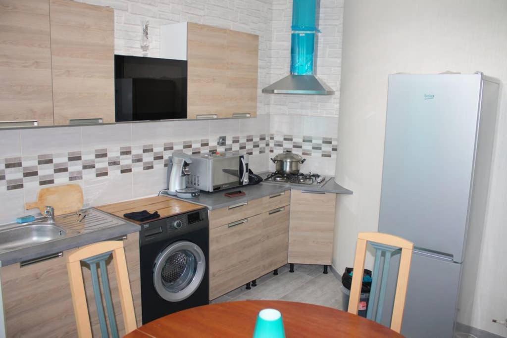 Bel Petit Appartement Charleville-Mezieres Ngoại thất bức ảnh