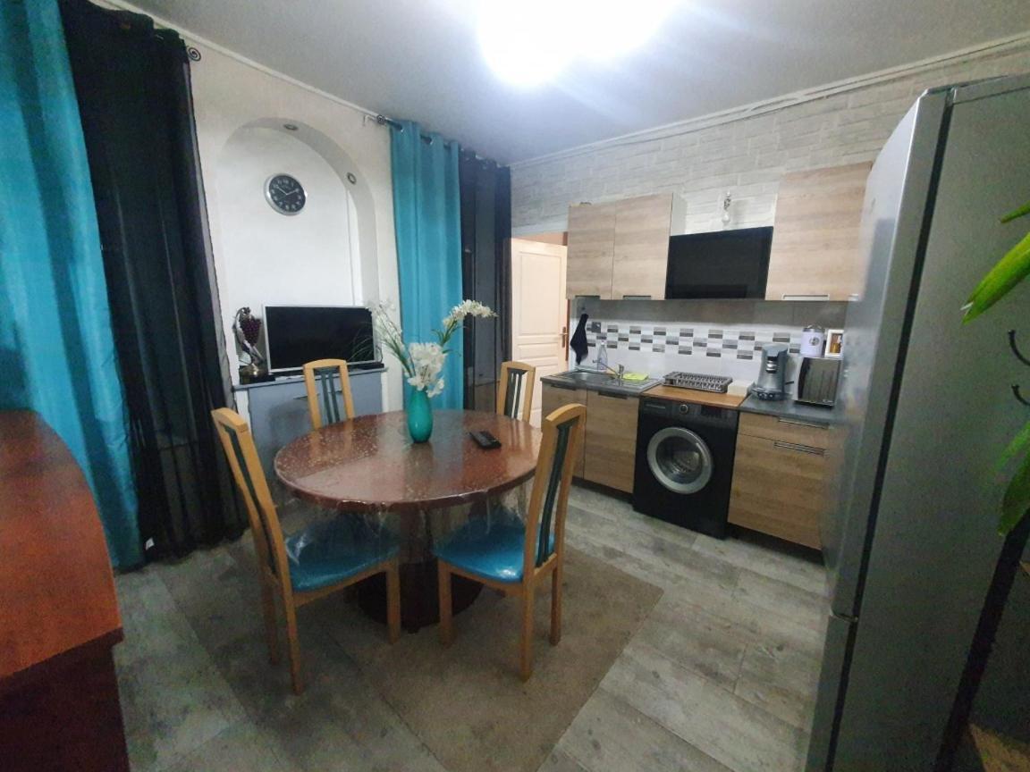 Bel Petit Appartement Charleville-Mezieres Ngoại thất bức ảnh